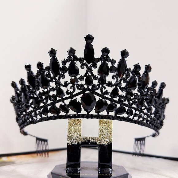 Gothic Wedding Headpiece, Witch Queen Tiara, Black Crystal Tiara, Halloween Gift - Picture 4 of 10
